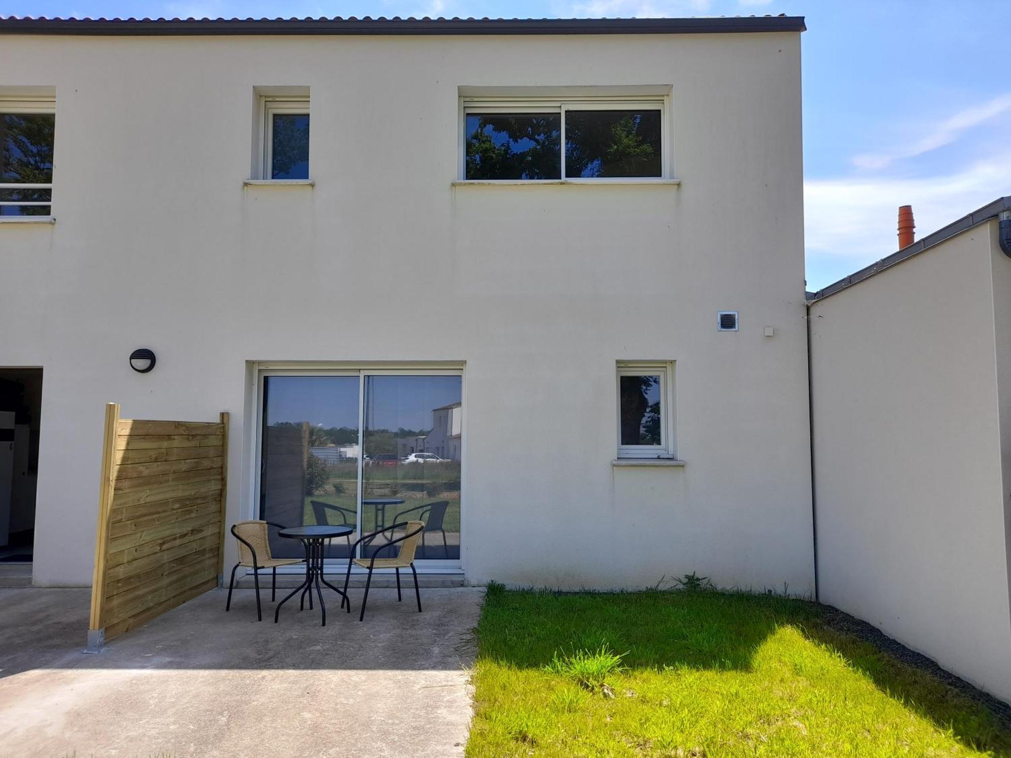 Studio Lumineux Avec Terrasse La Roche-sur-Yon Exterior photo
